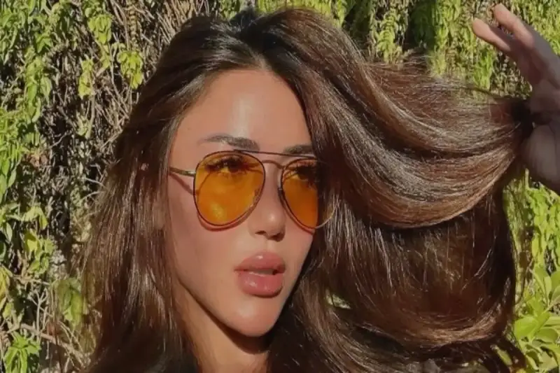 سارة سلامة بطلة فيلم "فاترينة"