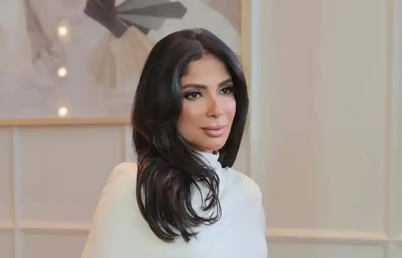 أزمة منى زكي
