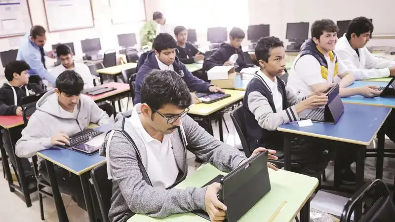 إنهاء خدمات معلمين الكويت