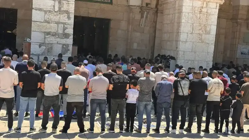 صلاة الجمعة في المسجد الأقصى
