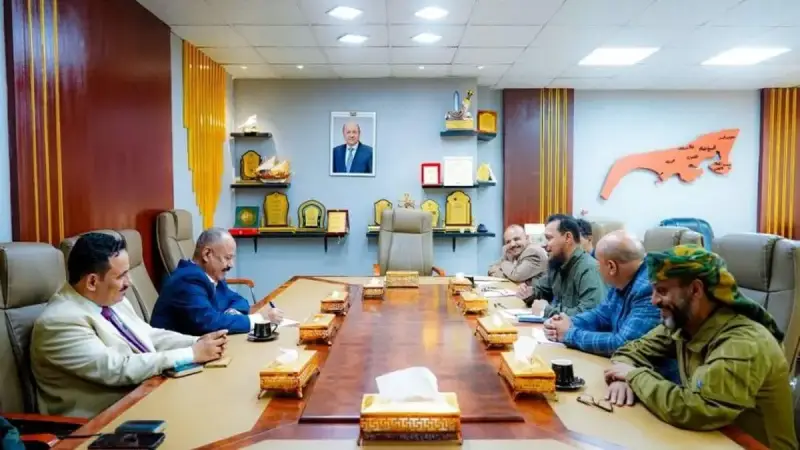 صورة رسمية – الجيش اليمني: إصابات وأضرار مادية في هجوم حوثي سادس على مطار عدن