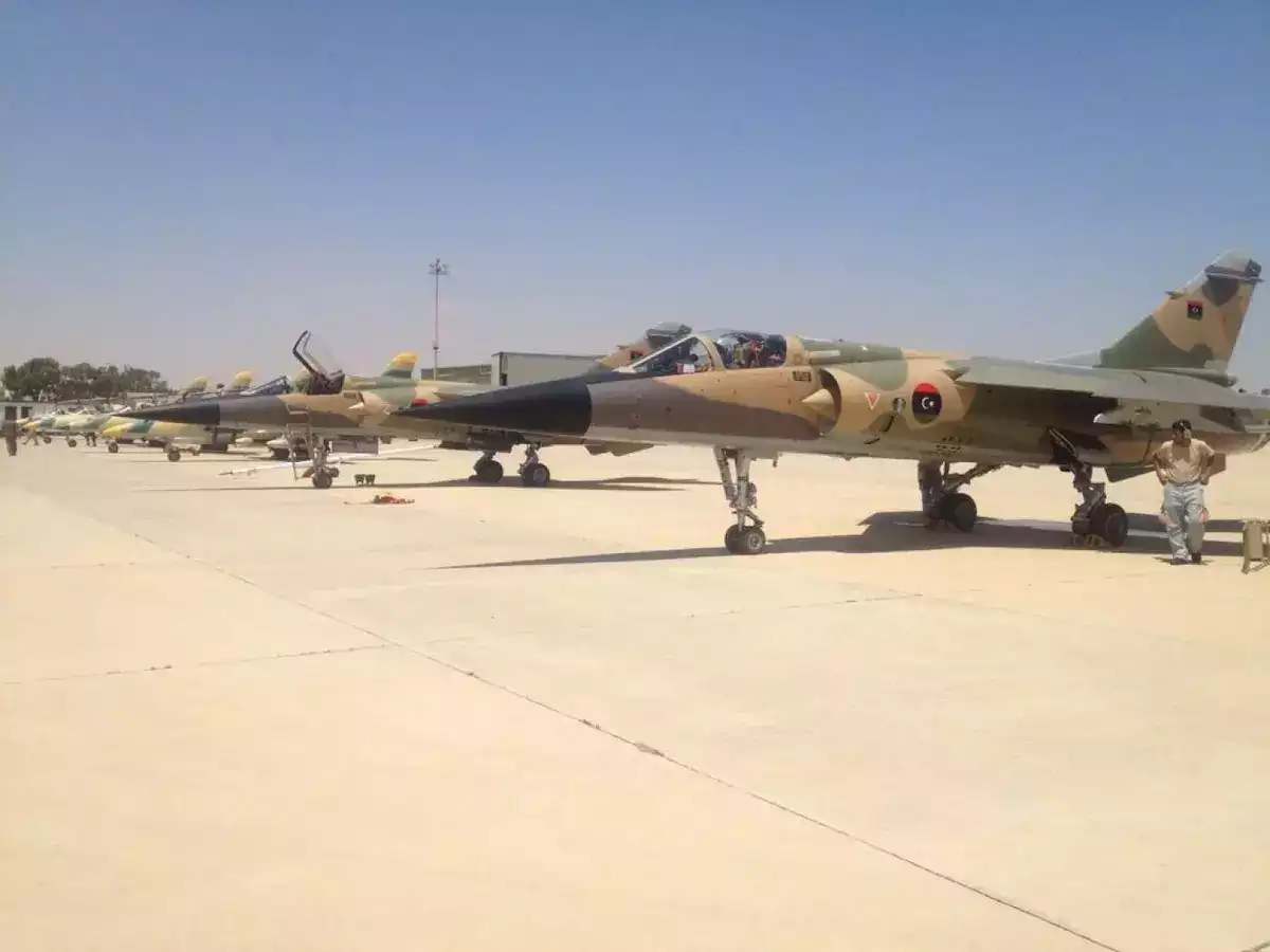 طائرة حربية لبية