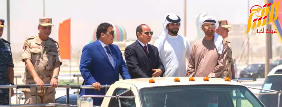 السيس برفقة ولي عهد ابو ظبي ورئيس ليبيا