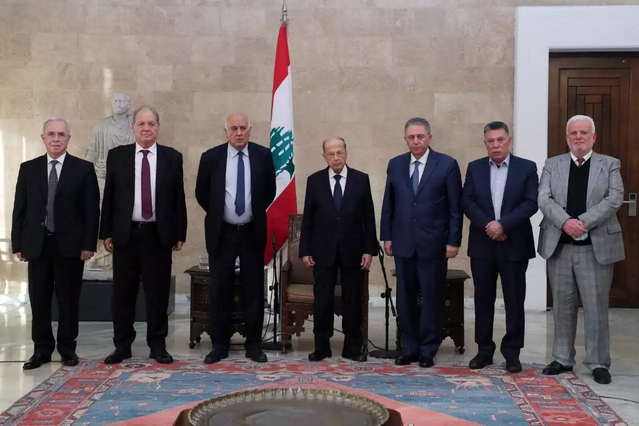 الرئيس اللبناني يلتقي وفدًا من حركة "فتح"