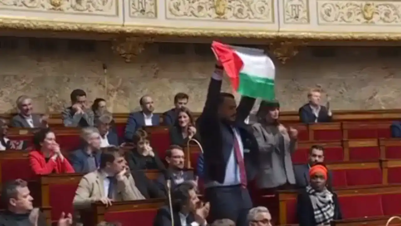 العلم الفلسطيني في مجلس النواب الفرنسي