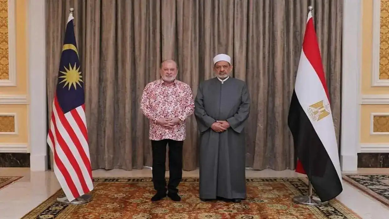 شيخ الأزهر وملك ماليزيا