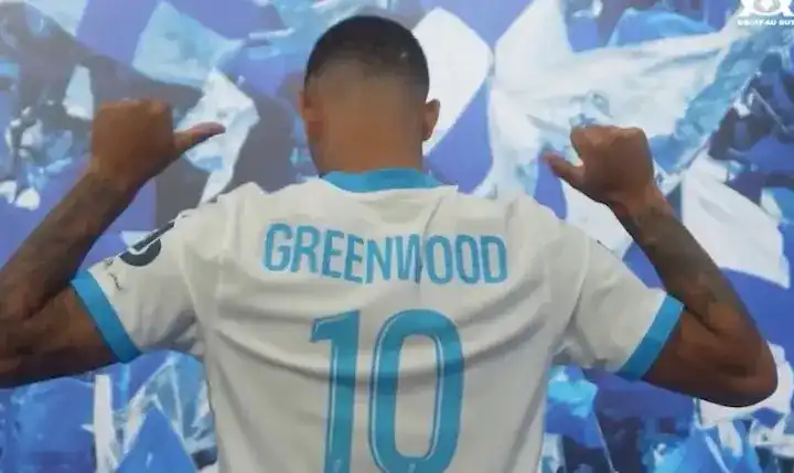 اللاعب الدولي الإنجليزي ماسون جرينوود