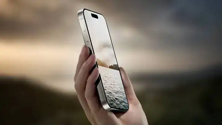 بطارية هاتف iPhone 16