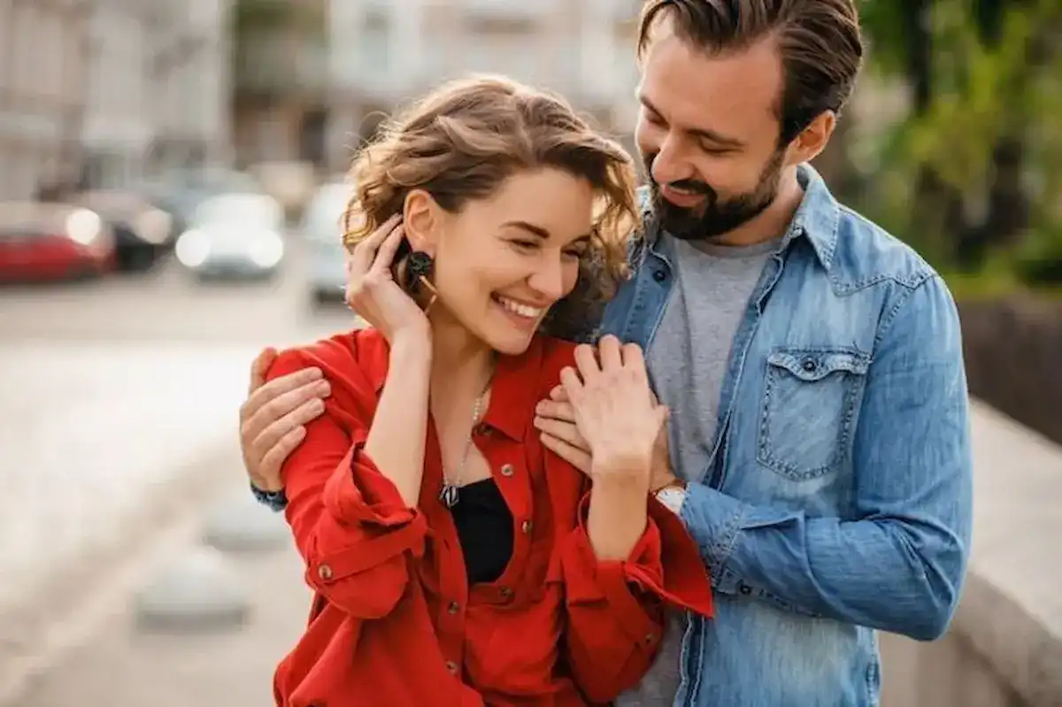 4 أبراج تغرق في بحر الحب ولا ترى عيوب الحبيب.. أبراج الحب العمياء