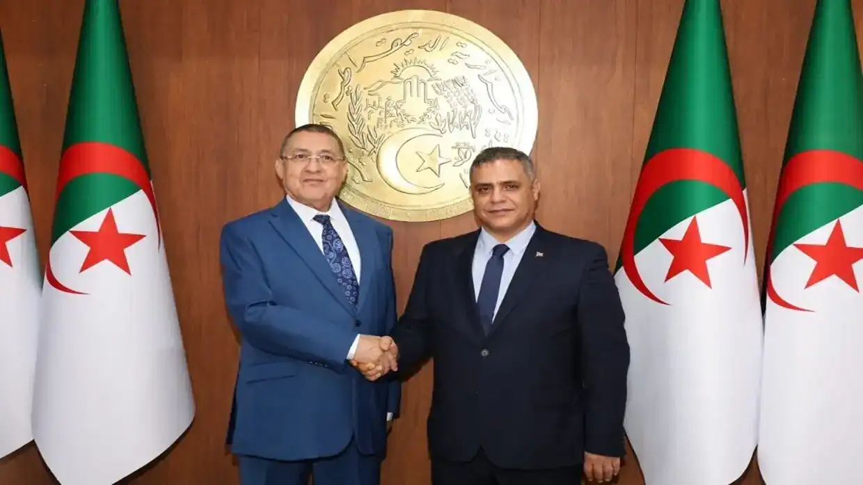 وزير الداخلية الجزائري