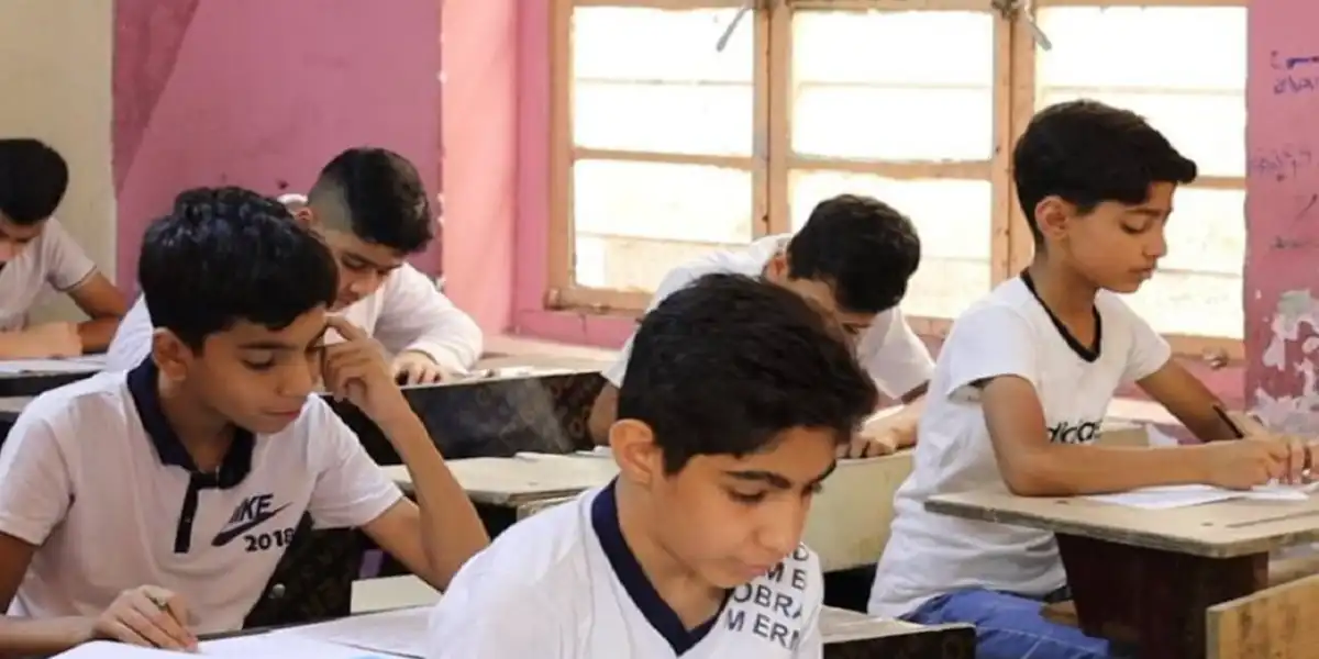 طلاب داخل احد الفصول التعليمية