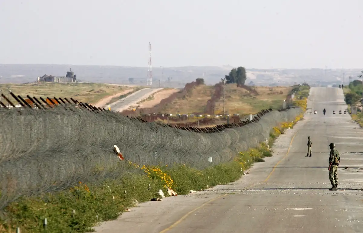 الحدود بين غزة ومصر