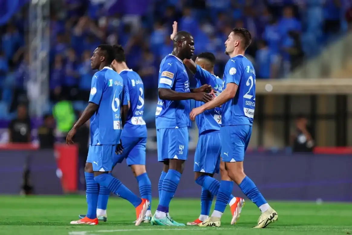 الأخدود والهلال