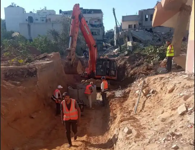 صيانة خطوط المياه والصرف الصحي