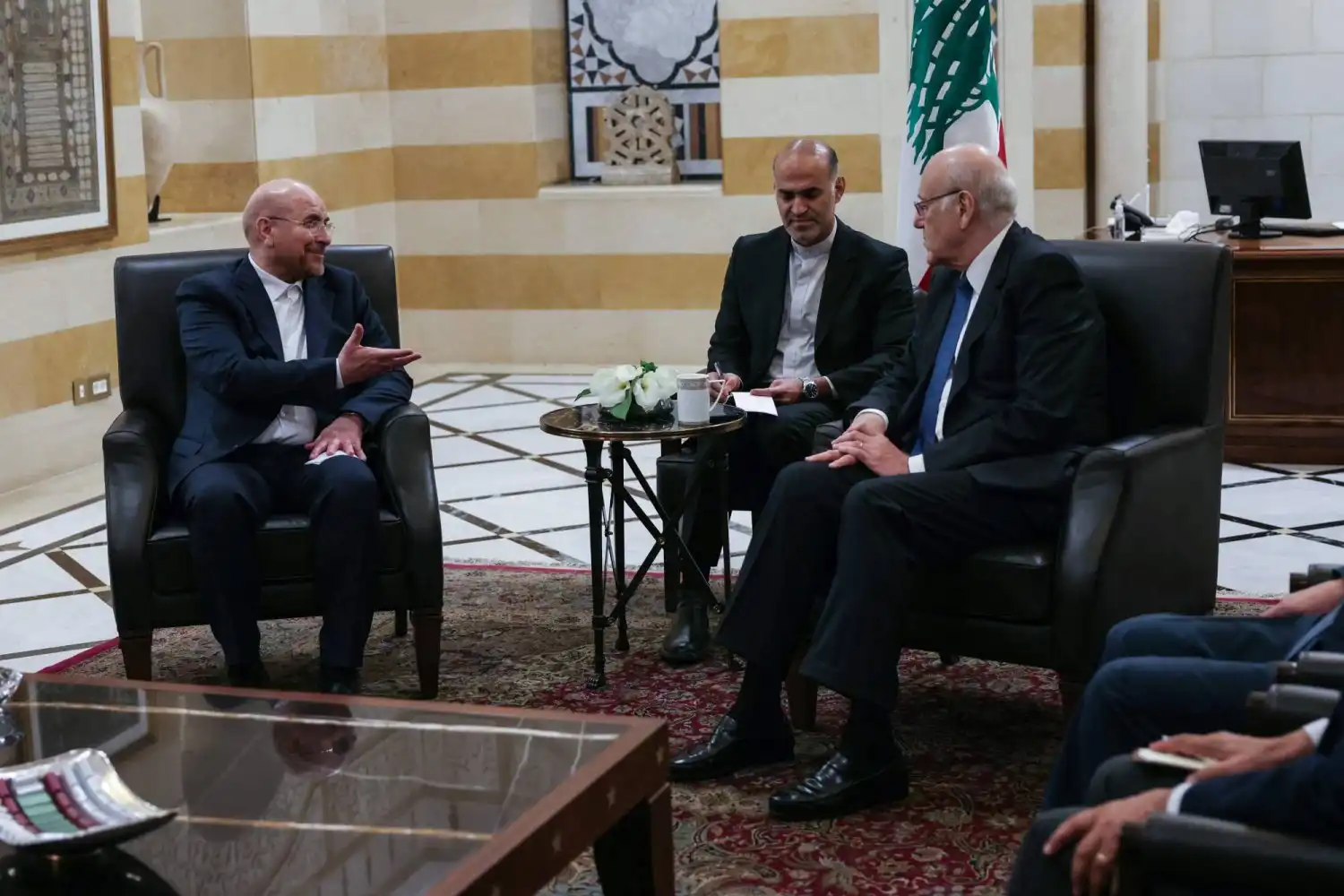 ميقاتي ورئيس برلمان إيران