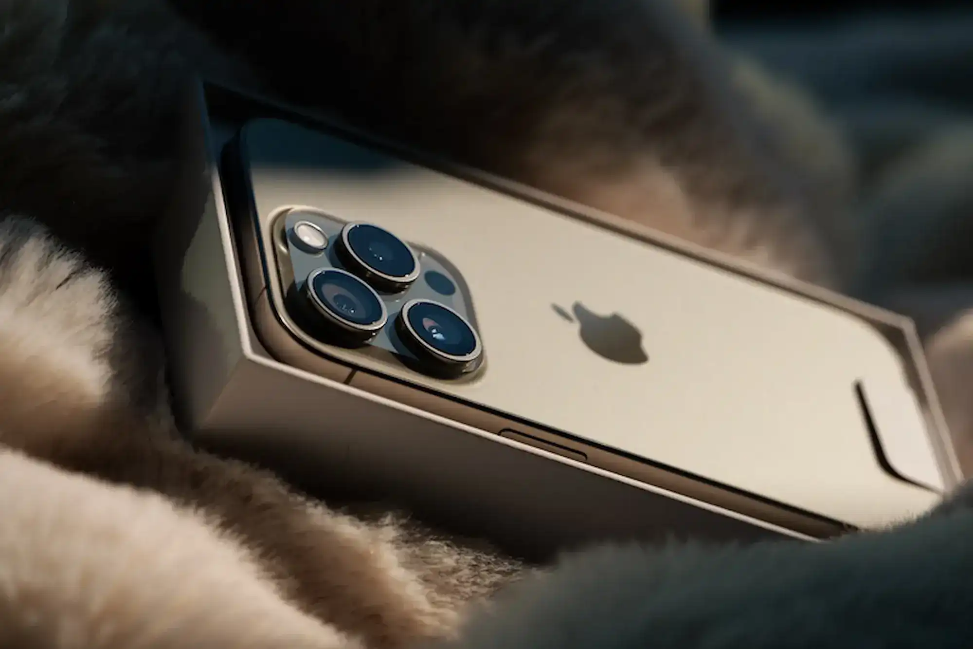 هاتف  iPhone 18