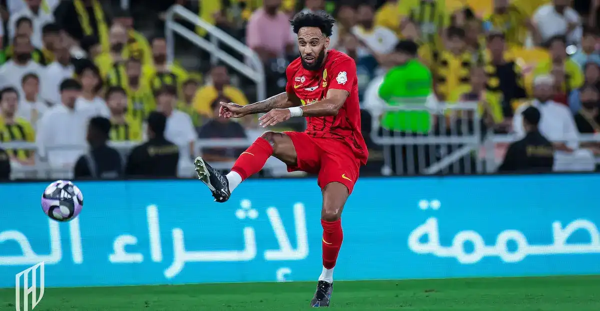 الجابوني بيير إيمريك أوباميانج