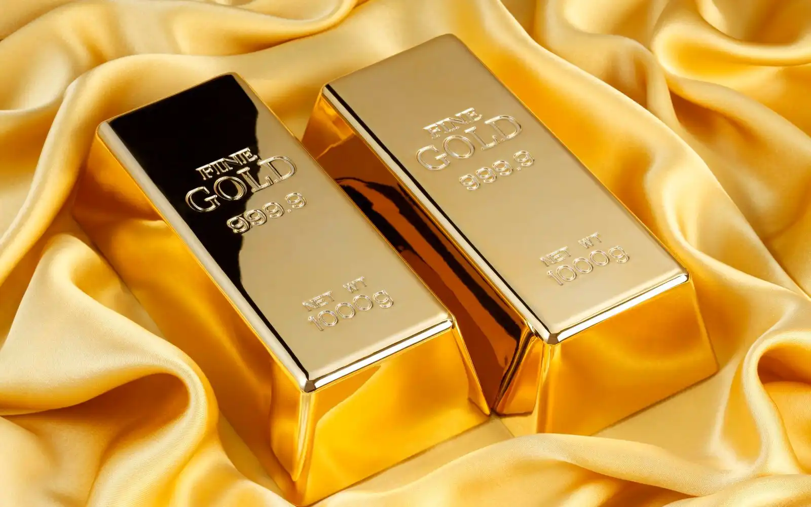 سعر الذهب العالمي اليوم .. المعدن الأصفر يتراجع بسبب مخاوف نتائج الانتخابات الأمريكية