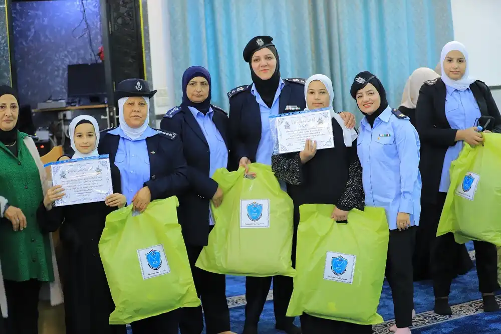 حفل تكريم حفظة القرآن الكريم بمخيم بلاطة