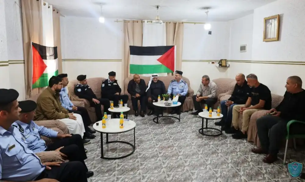 الشرطة الفلسطينة  في مخيم عين السلطان