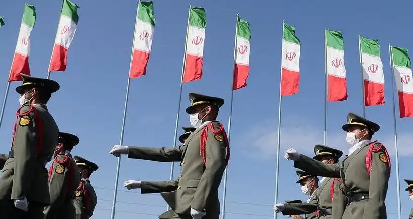 إيران