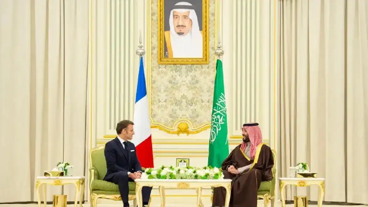 زيارة ماكرون للسعودية