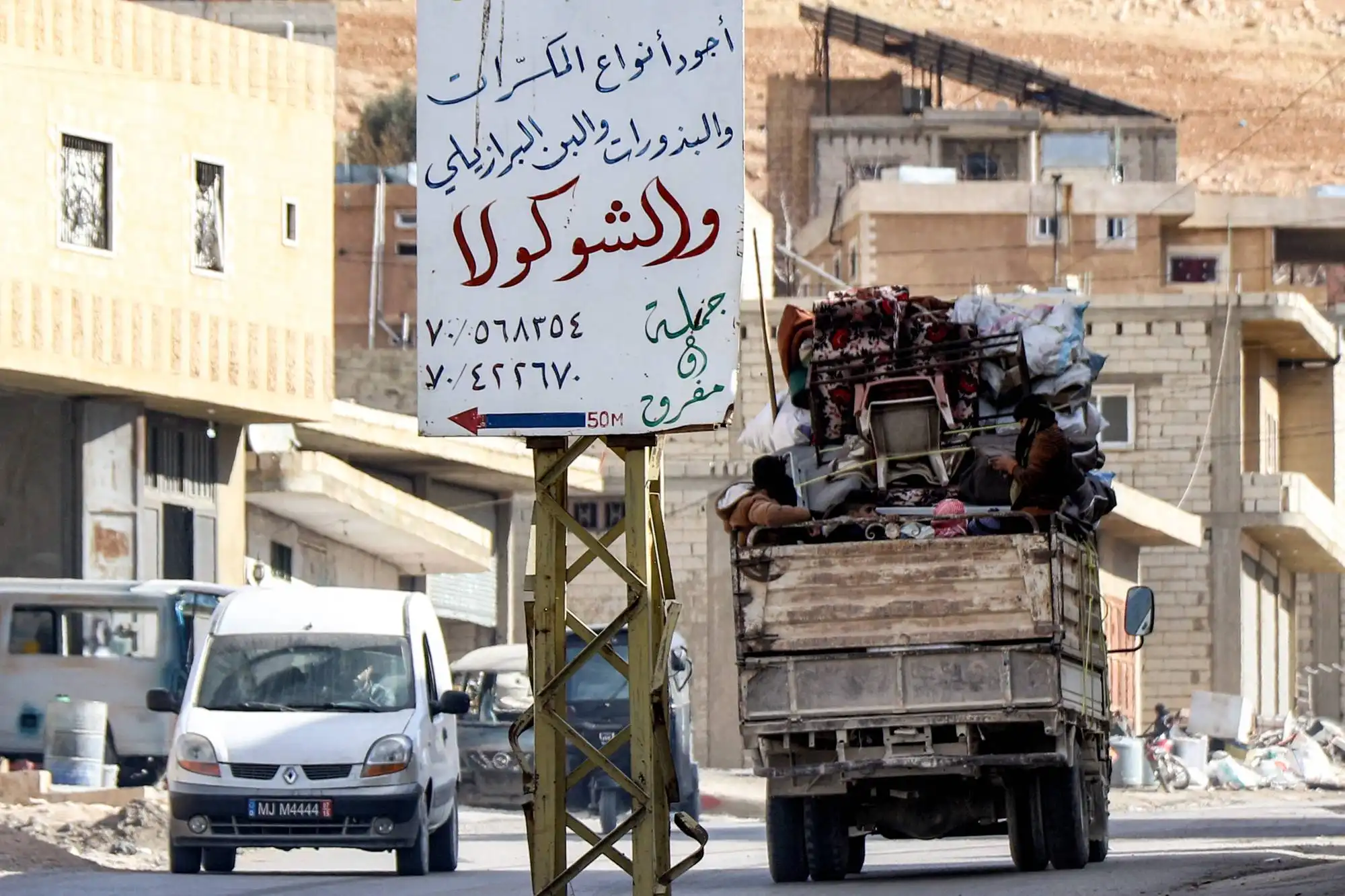 صور للعائدين من سوريا إلى لبنان