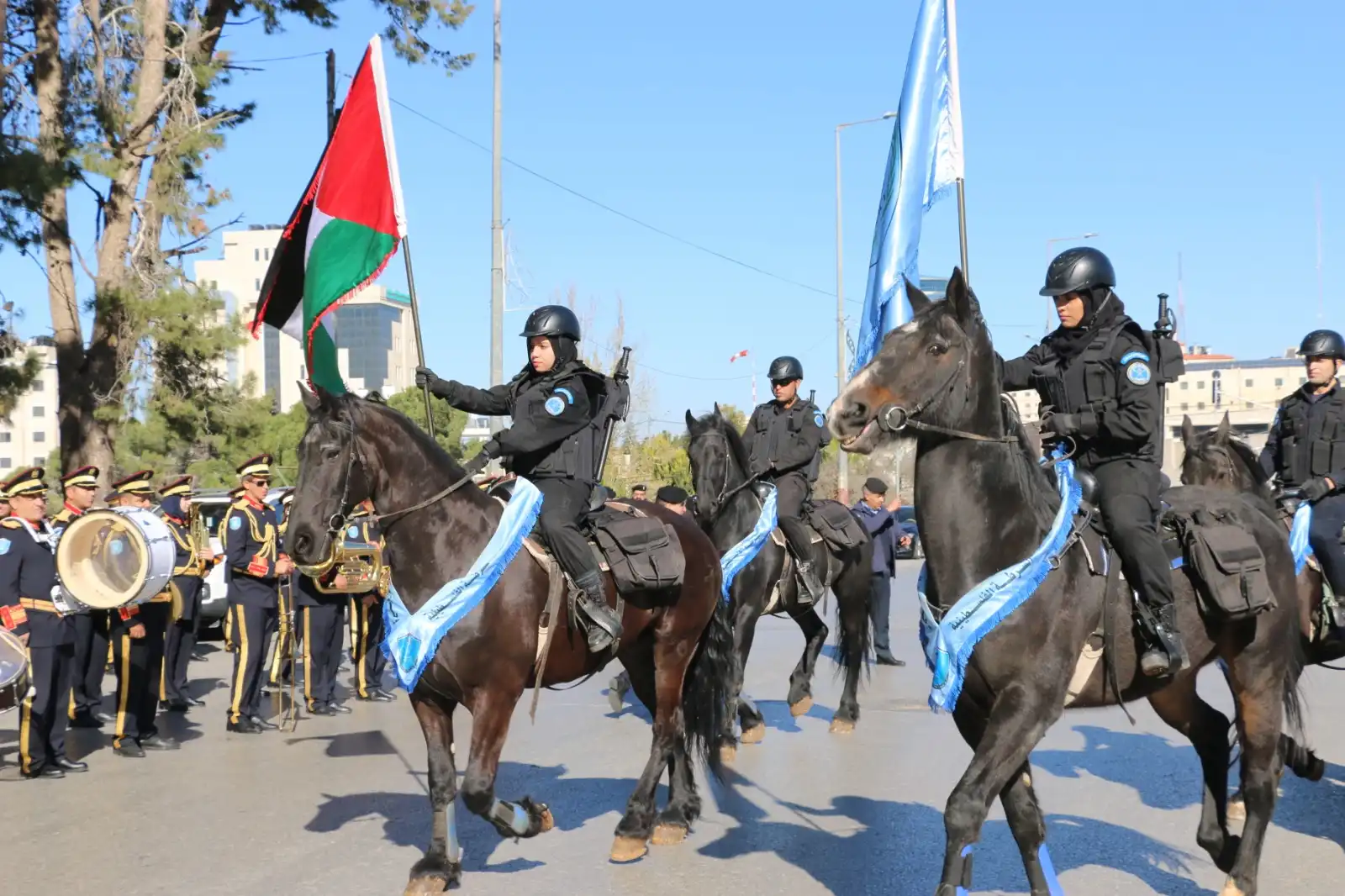 ضابط فلسطيني