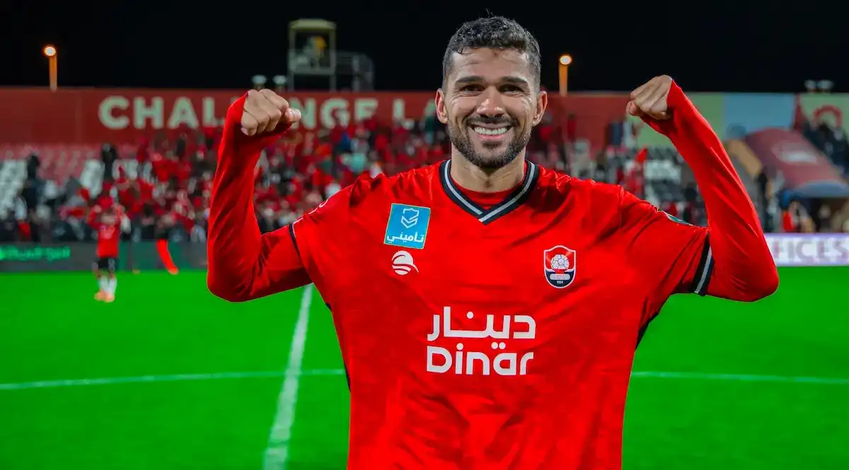 الرائد ضد الجبلين