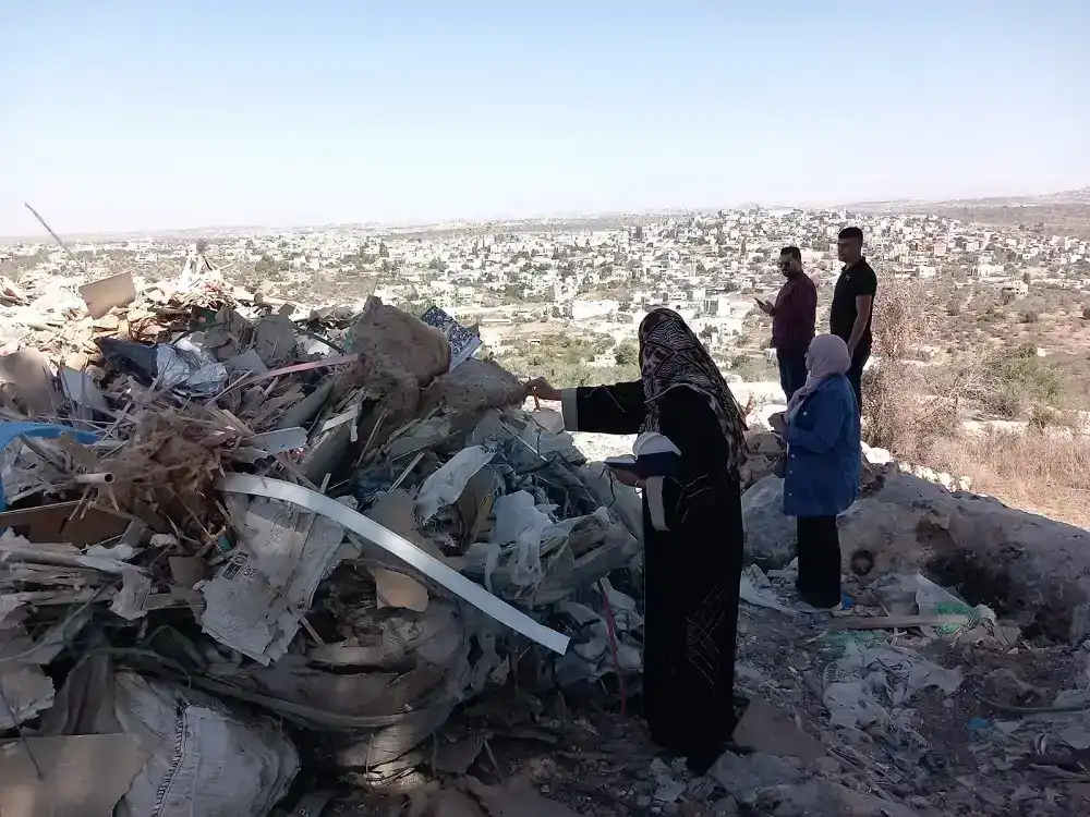 مخالفات بيئية في فلسطين