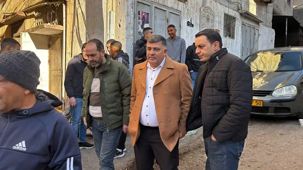 محافظ نابلس في مخيم العين
