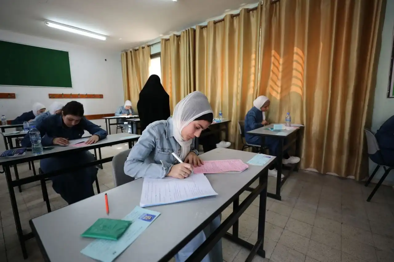امتحان الثانوية العامة لطلبة غزة