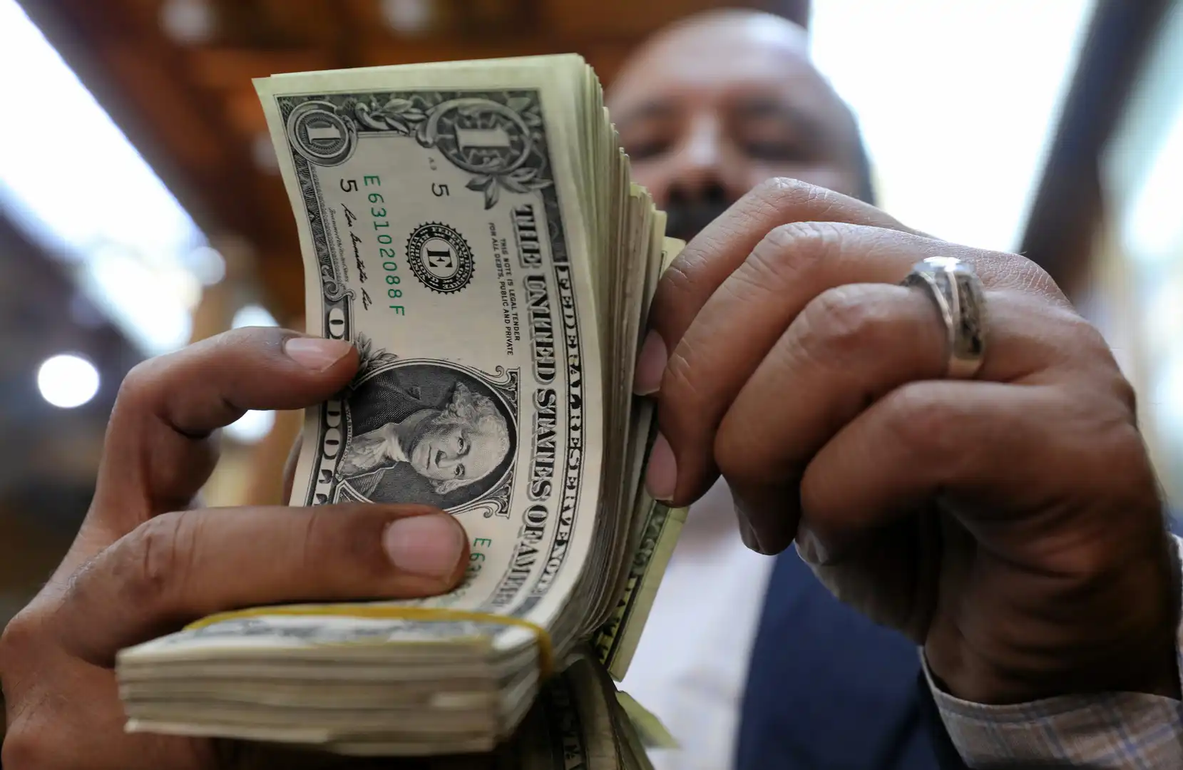 تحويلات المصريين بالخارج