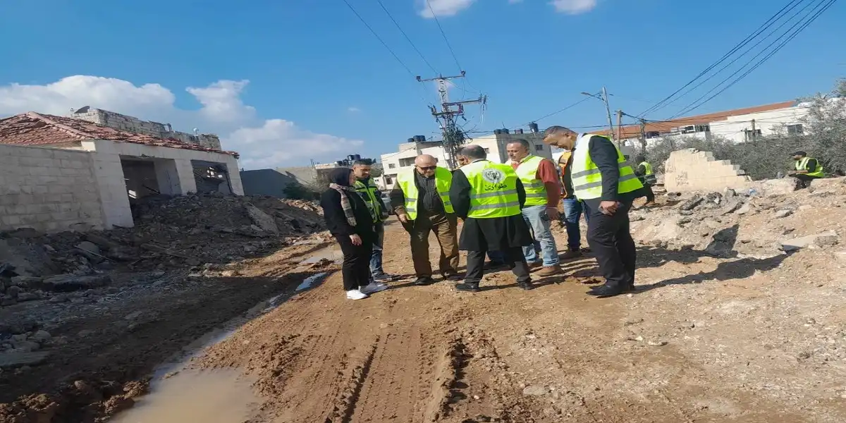جولة وزير الحكم المحلي في جنين
