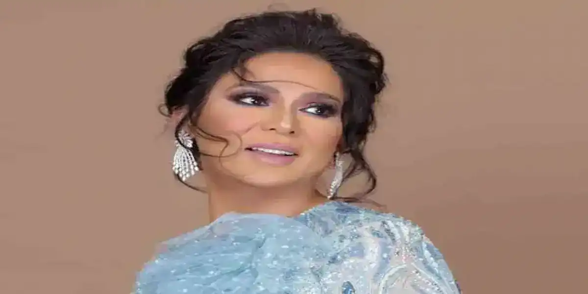 الفنانة نوال