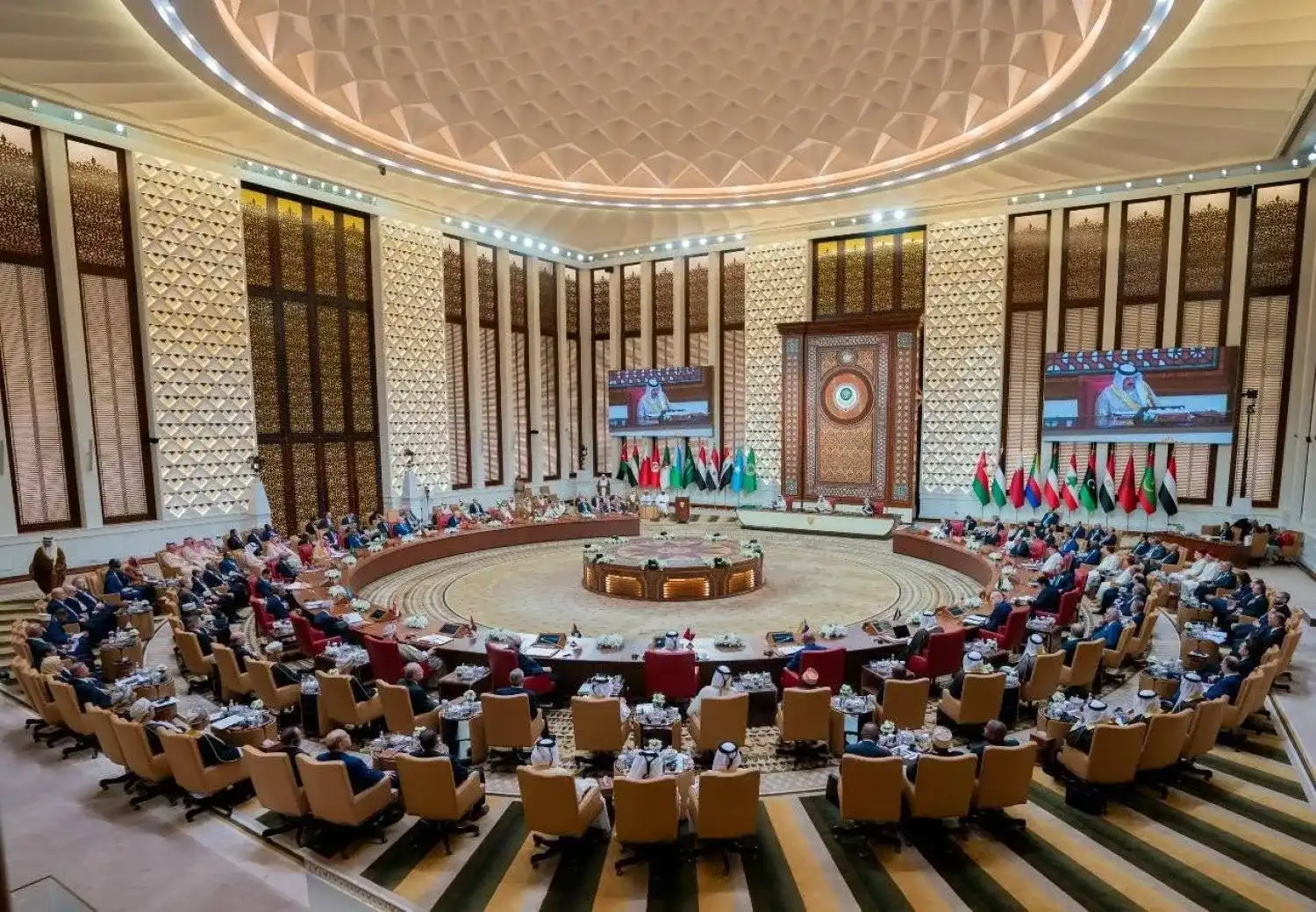 القمة العربية الطارئة