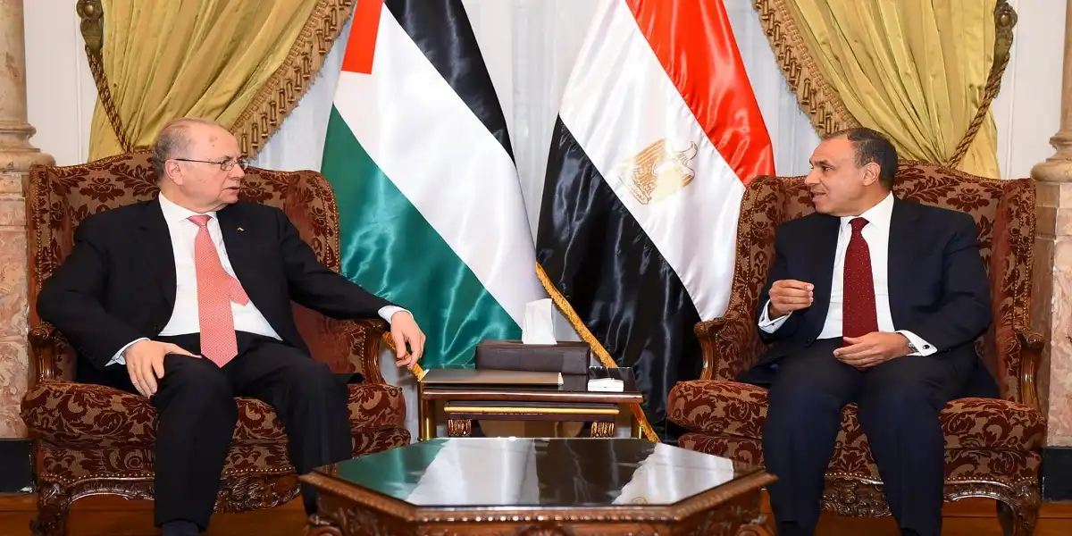 لقاء وزير الخارجية المصري ورئيس الوزراء وزير الخارجية الفلسطيني