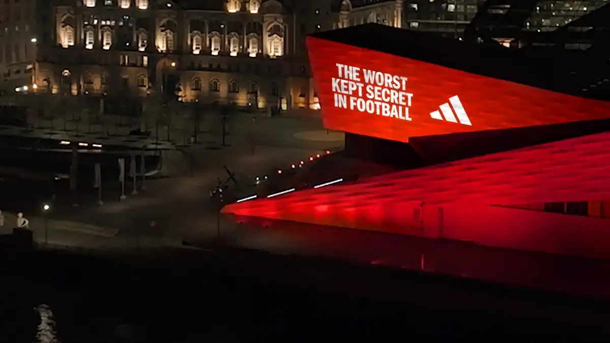 شراكة بين ليفربول وأديداس