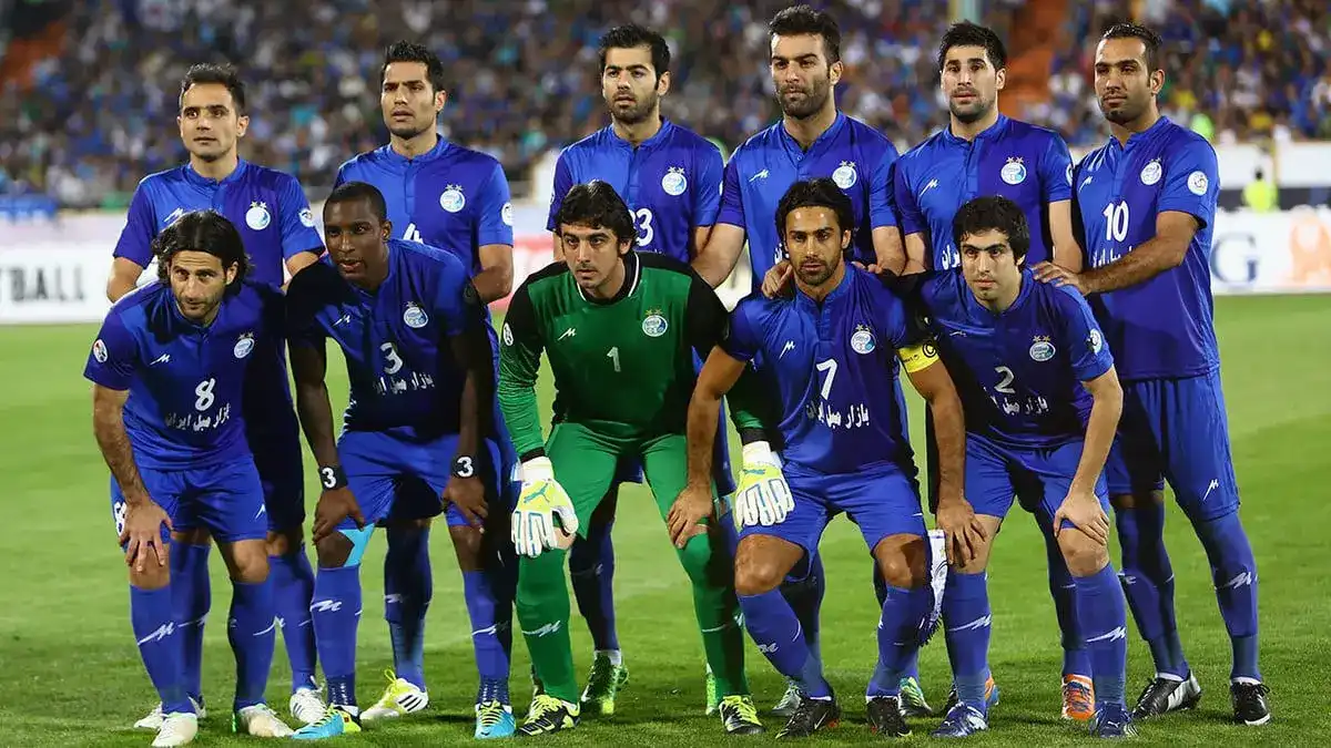 ذوب آهن ضد استقلال