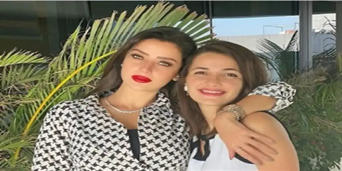 الإعلامية المصرية رضوى الشربيني