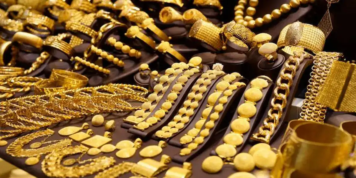 سعر جرام الذهب عيار 21 نهاية التعاملات