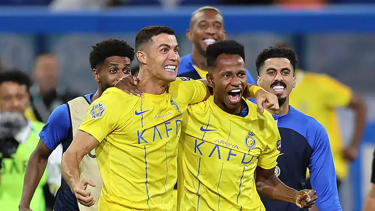 يوكوهاما مارينوس ضد النصر