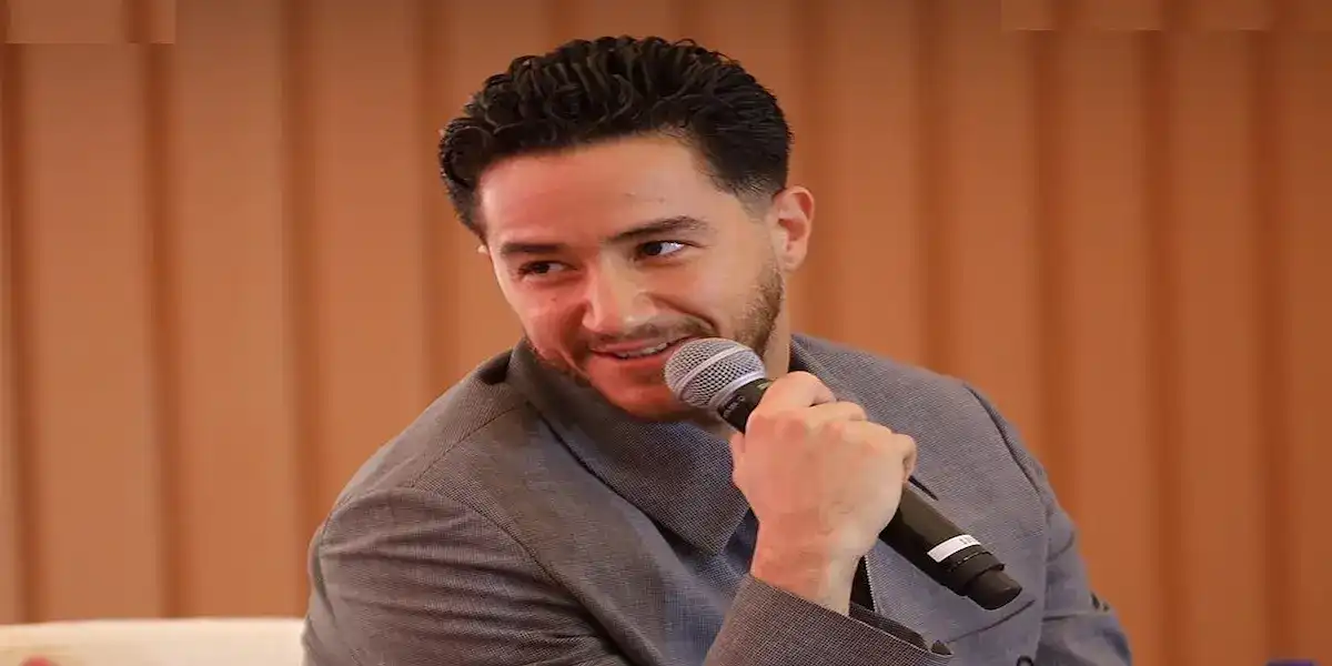 الفنان المصري الشاب أحمد مالك