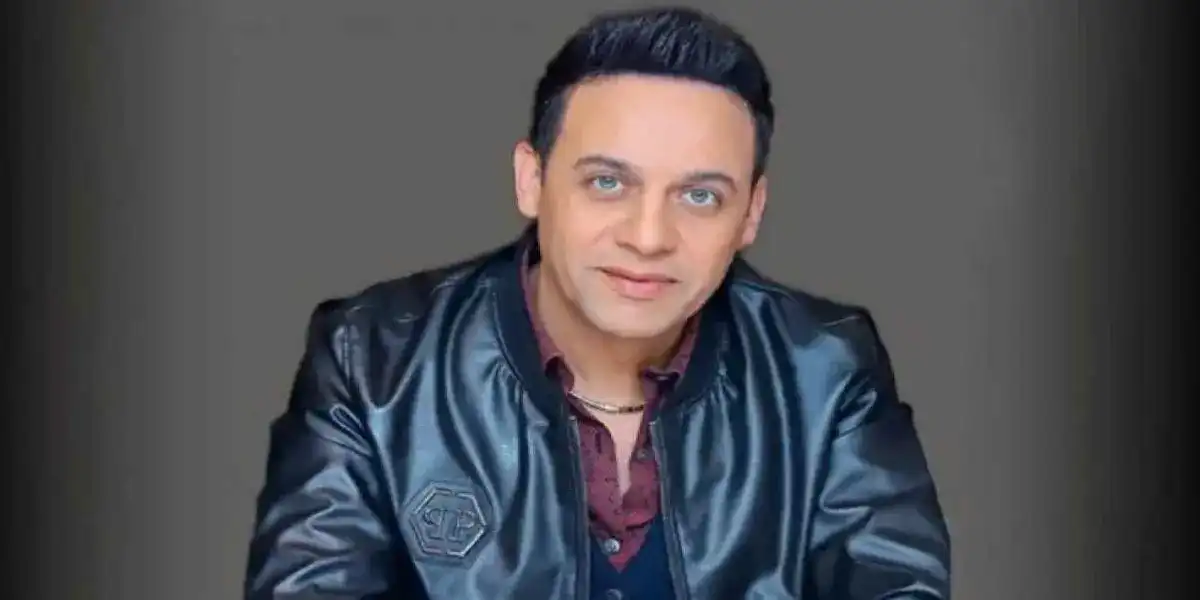 الفنان المصري مصطفى قمر