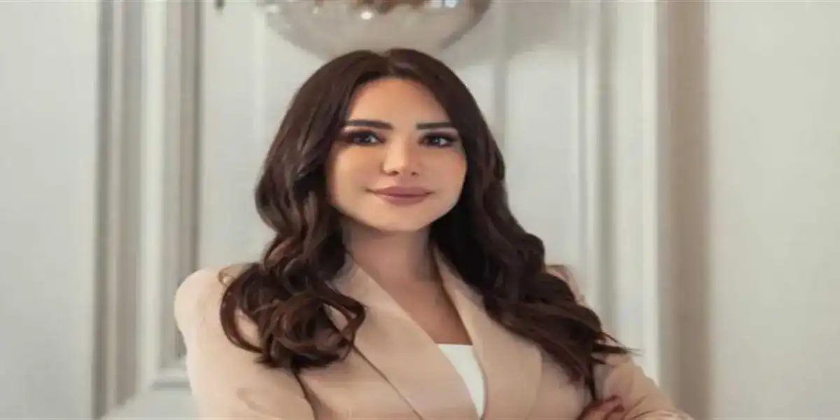 الكاتبة المصرية إنجي علاء