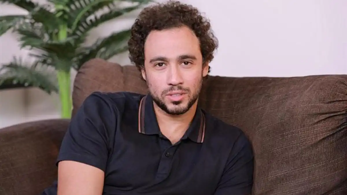 الفنان وبطل العالم السابق في الإسكواش المصري رامي عاشور