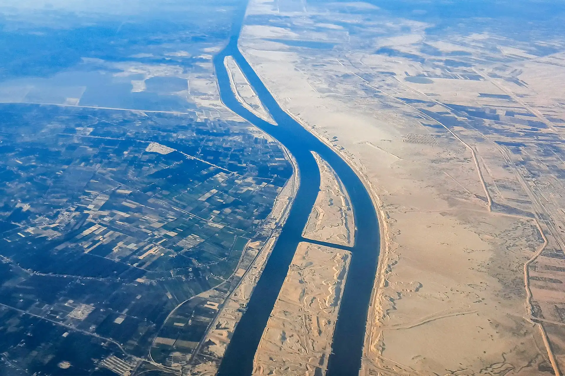 قناة السويس