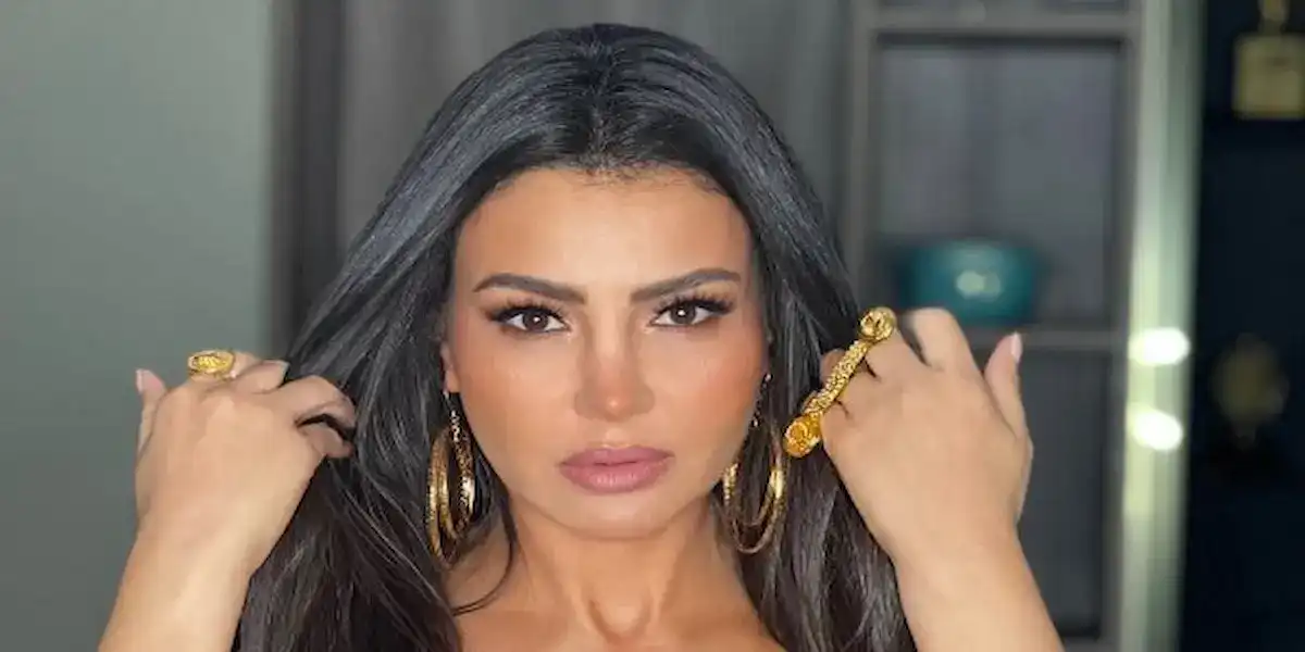 الفنانة المصرية دينا فؤاد