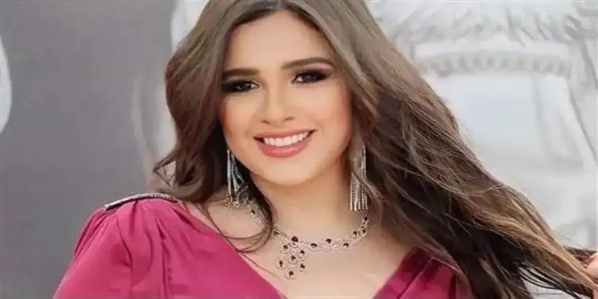 الفنانة المصرية ياسمين عبد العزيز