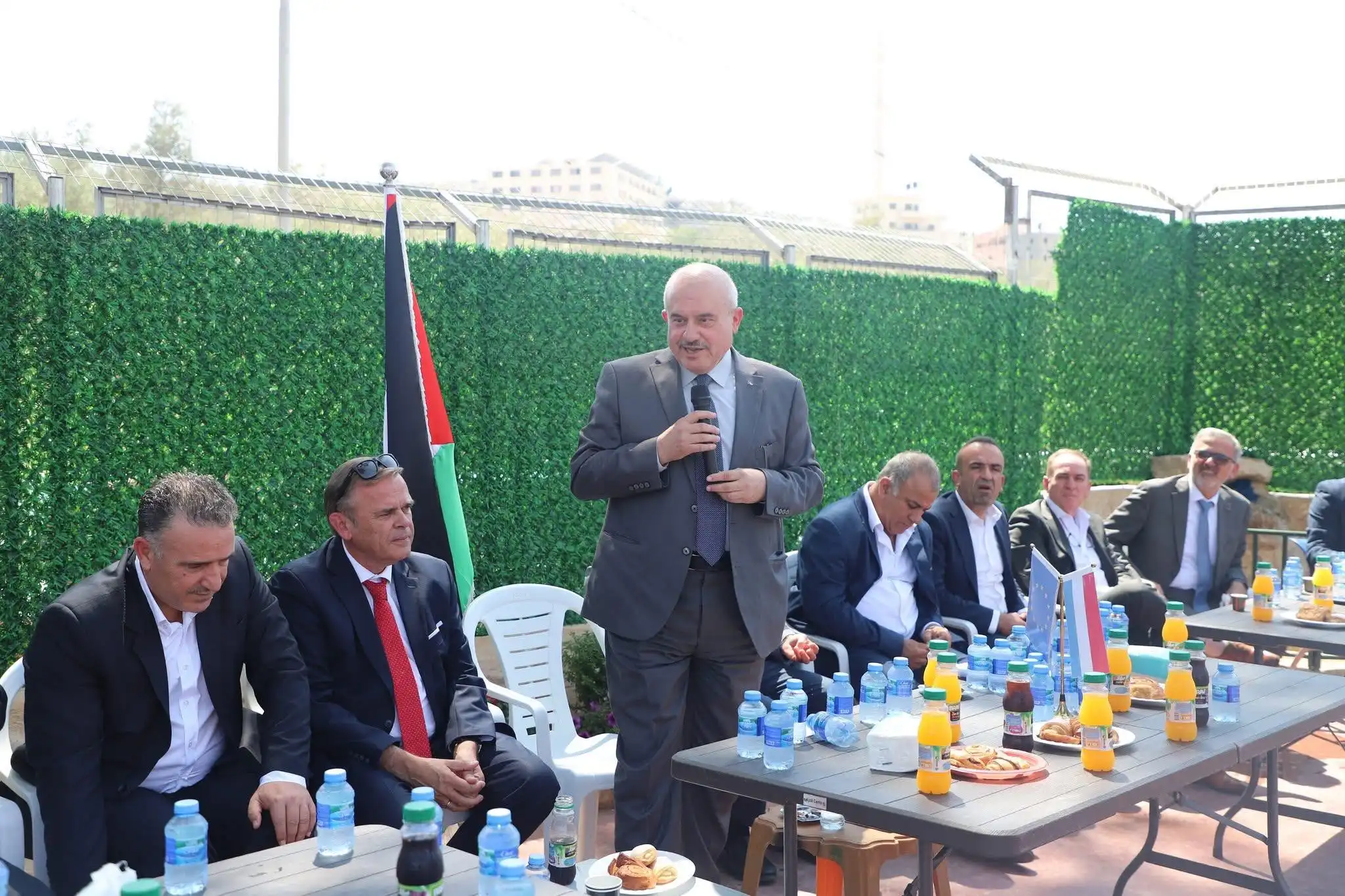الوزيران حجاوي والحايك